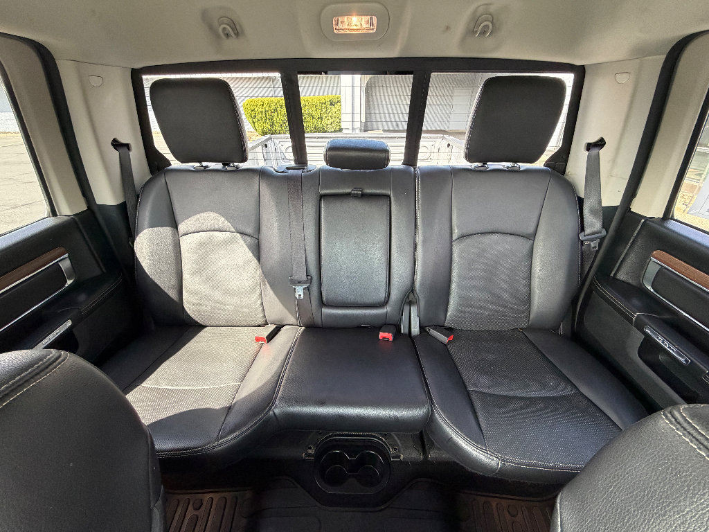 Used 2017 RAM 1500 Laramie w/ Convenience Group AWD/4WD image 4