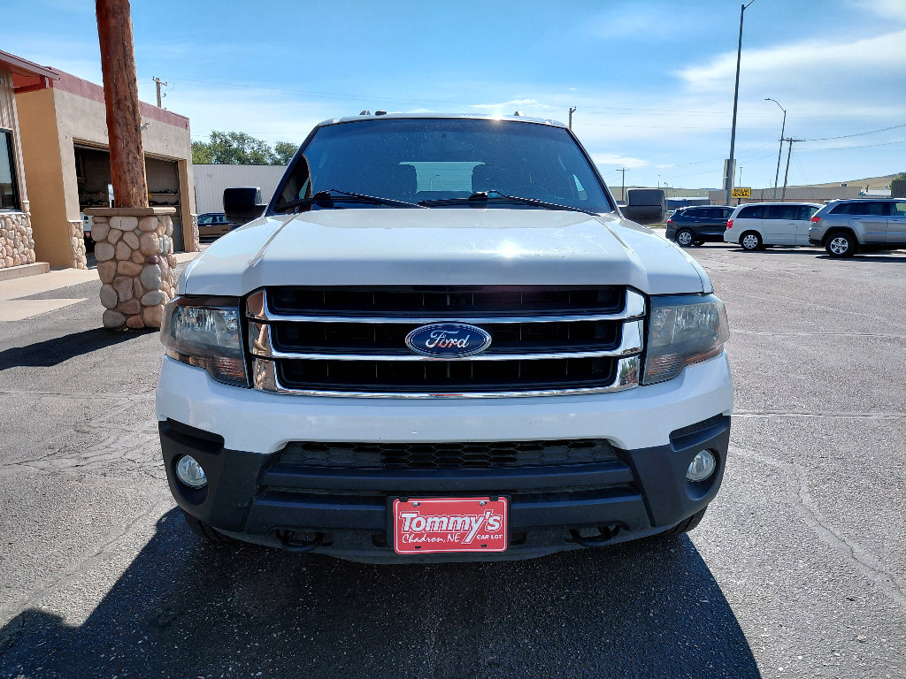 Used 2016 Ford Expedition XL w/ Equipment Group 101A AWD/4WD image 3