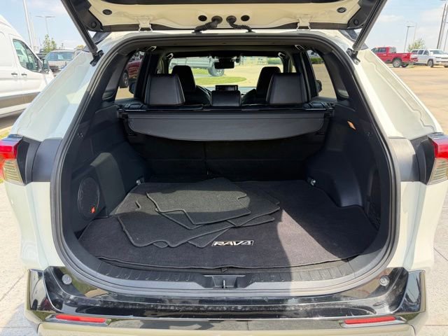 Used 2019 Toyota RAV4 XSE AWD/4WD image 7
