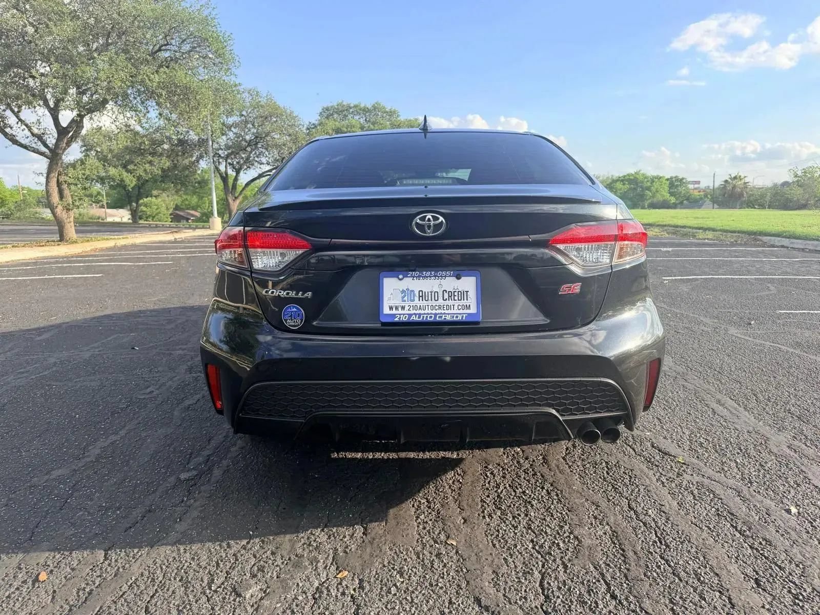 Used 2022 Toyota Corolla SE FWD image 6