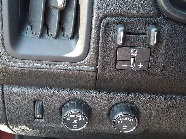 Used 2018 GMC Canyon Denali image 20