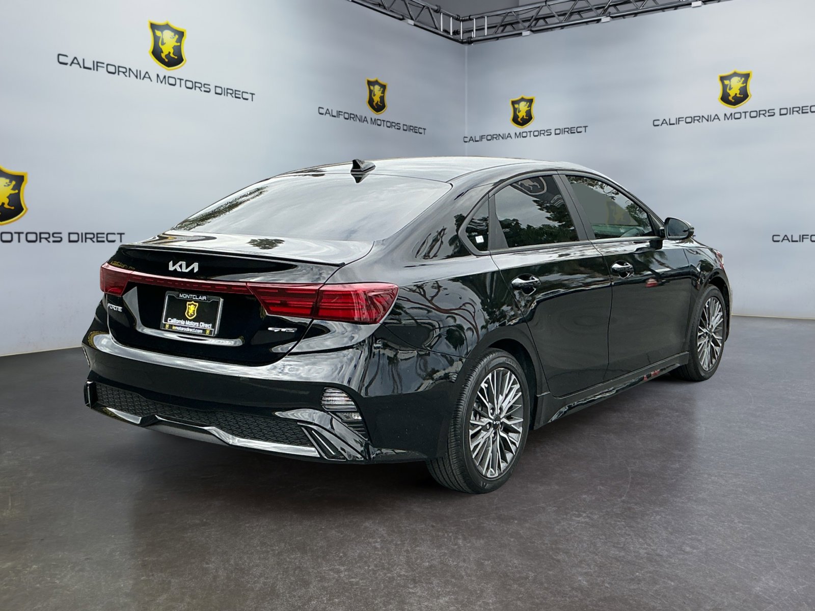 Used 2023 Kia Forte GT-Line w/ GT-Line Premium Package FWD image 5