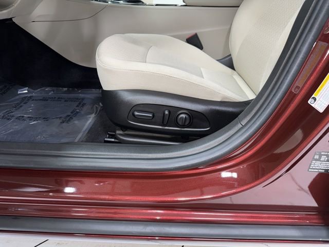 Used 2020 Buick Regal Preferred FWD image 4