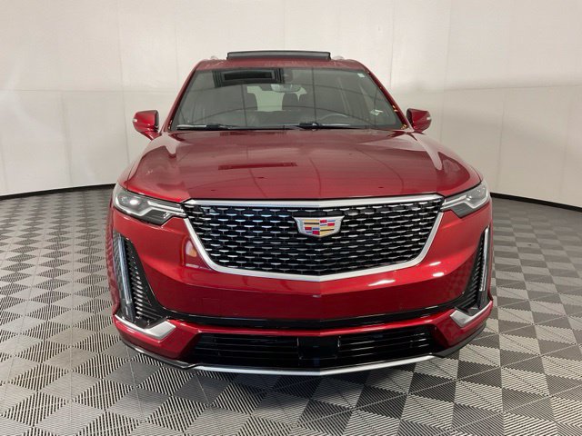 Used 2025 Cadillac XT6 Premium Luxury w/ Technology Package AWD/4WD image 2