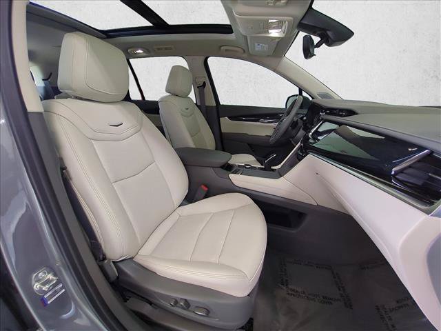 Used 2025 Cadillac XT6 Premium Luxury w/ Technology Package FWD image 25