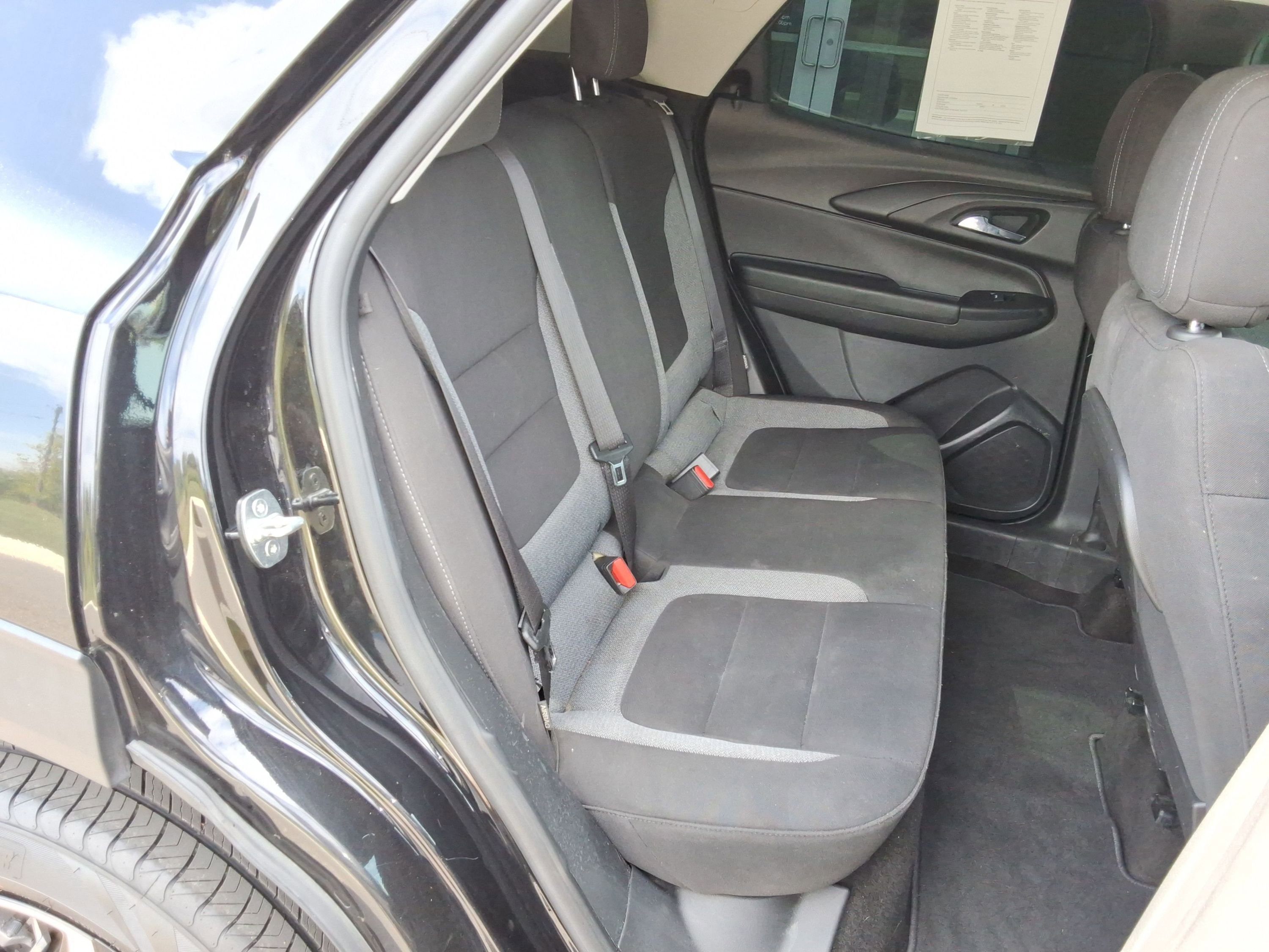 Used 2023 Chevrolet TrailBlazer LT image 32