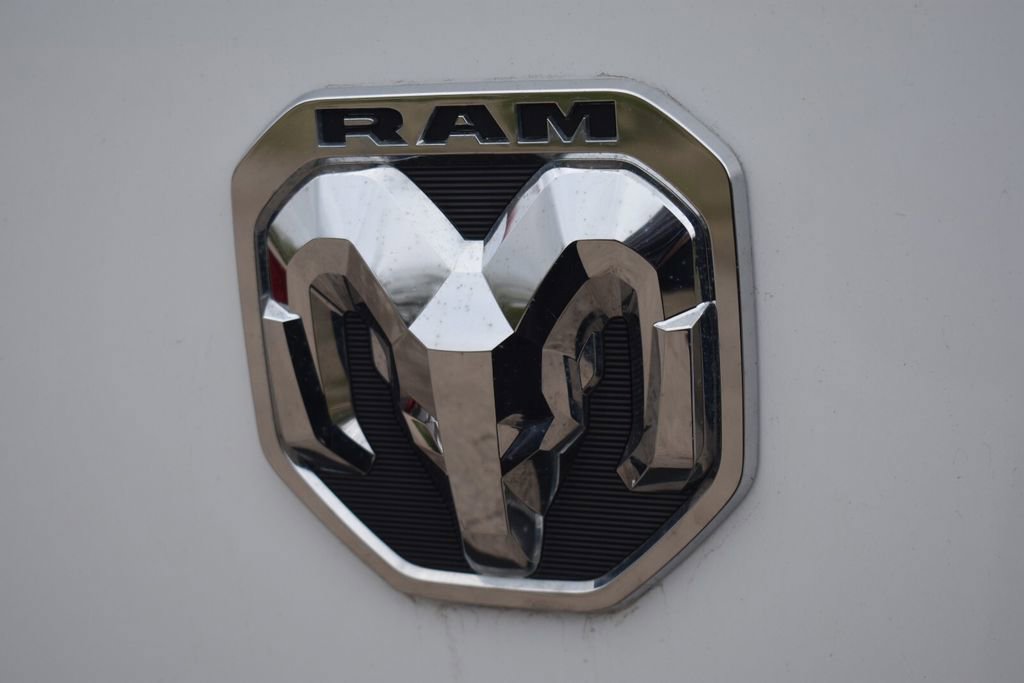 Used 2025 RAM ProMaster 2500 w/ Convenience Group FWD image 16