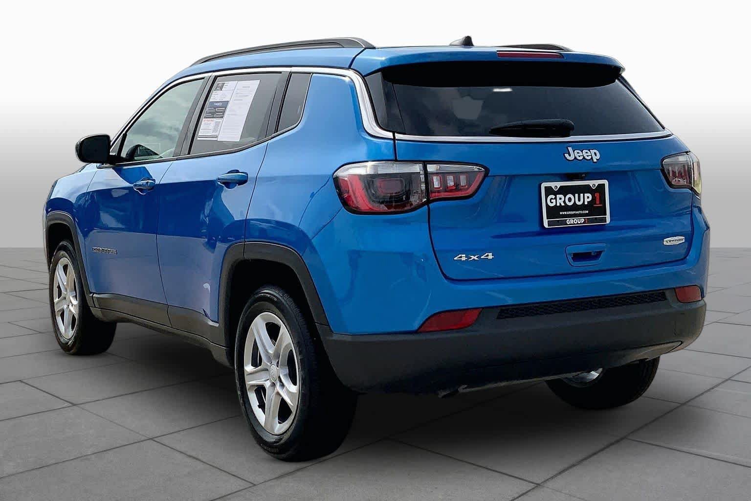 Used 2024 Jeep Compass Latitude AWD/4WD image 12