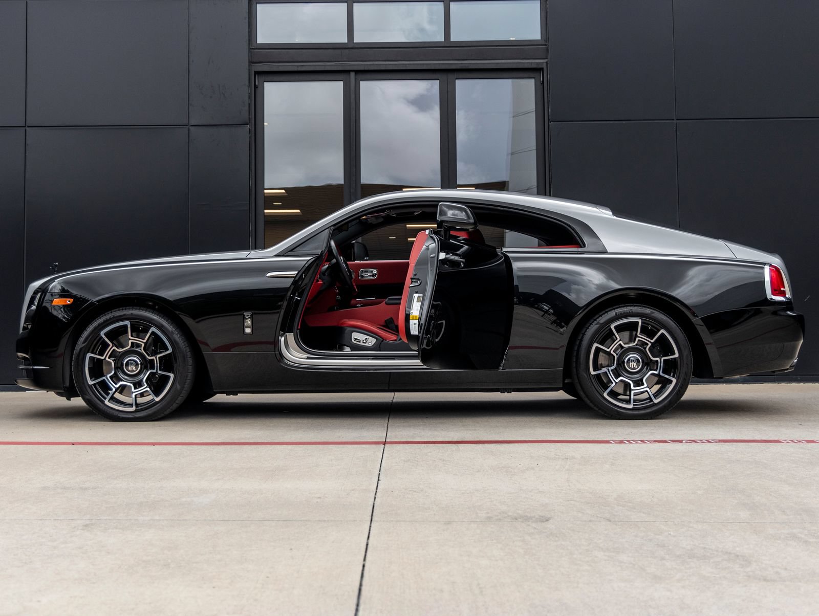 Used 2018 Rolls-Royce Wraith RWD image 11