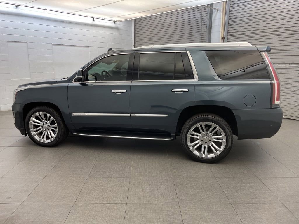 Used 2020 Cadillac Escalade Luxury w/ LPO, Radiant Package AWD/4WD image 8