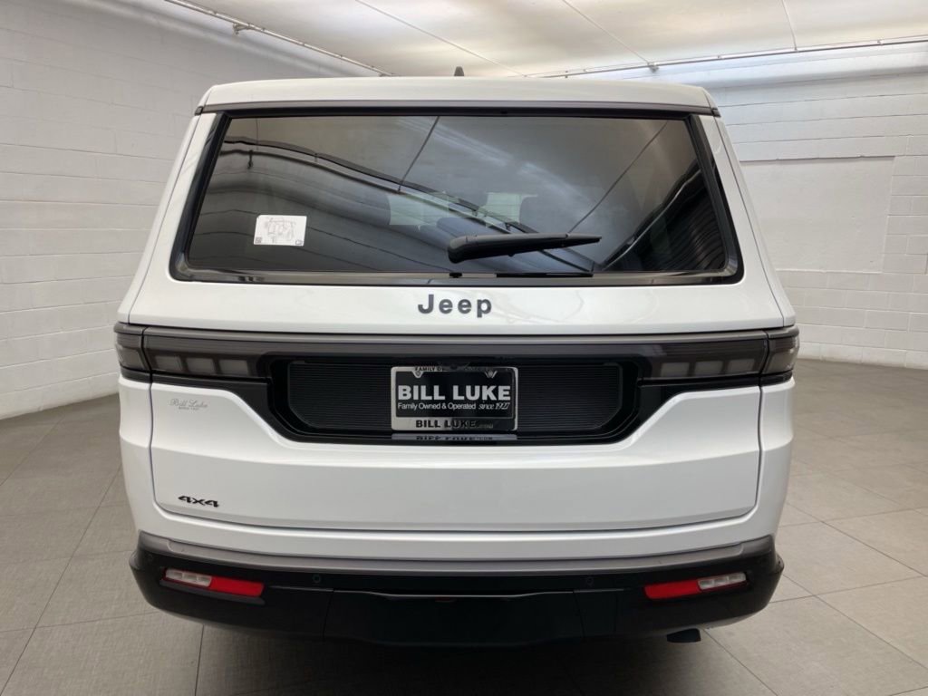 New 2026 Jeep Grand Wagoneer Limited AWD/4WD image 5