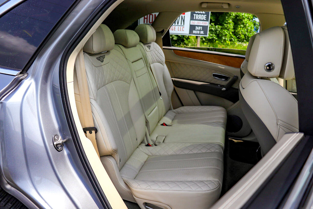 Used 2017 Bentley Bentayga W12 AWD image 33