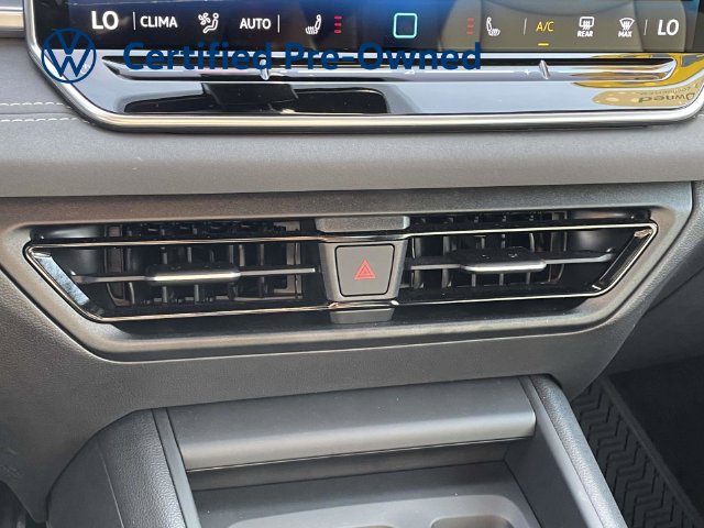 Certified 2026 Volkswagen Tiguan SE R-Line FWD image 28