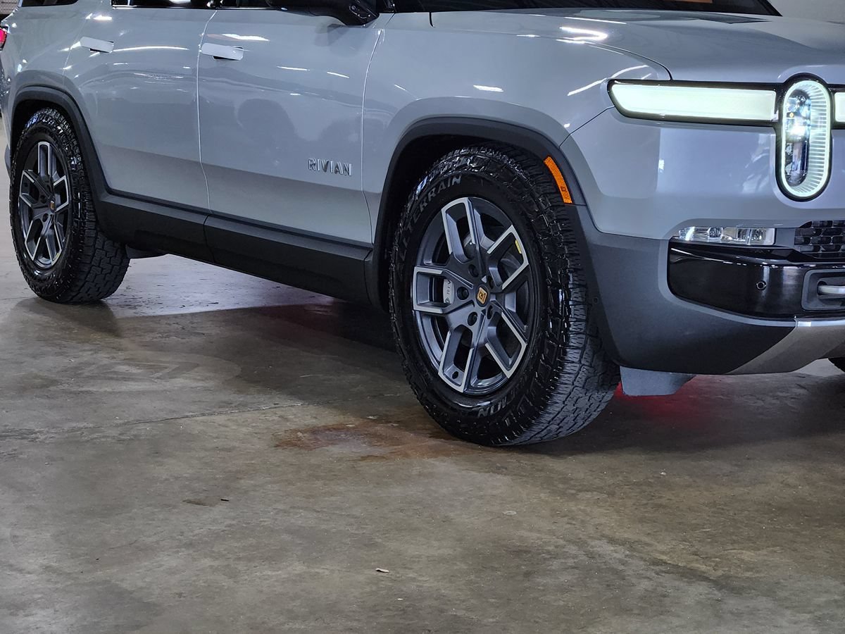 Used 2024 Rivian R1S Adventure Dual AWD/4WD image 16