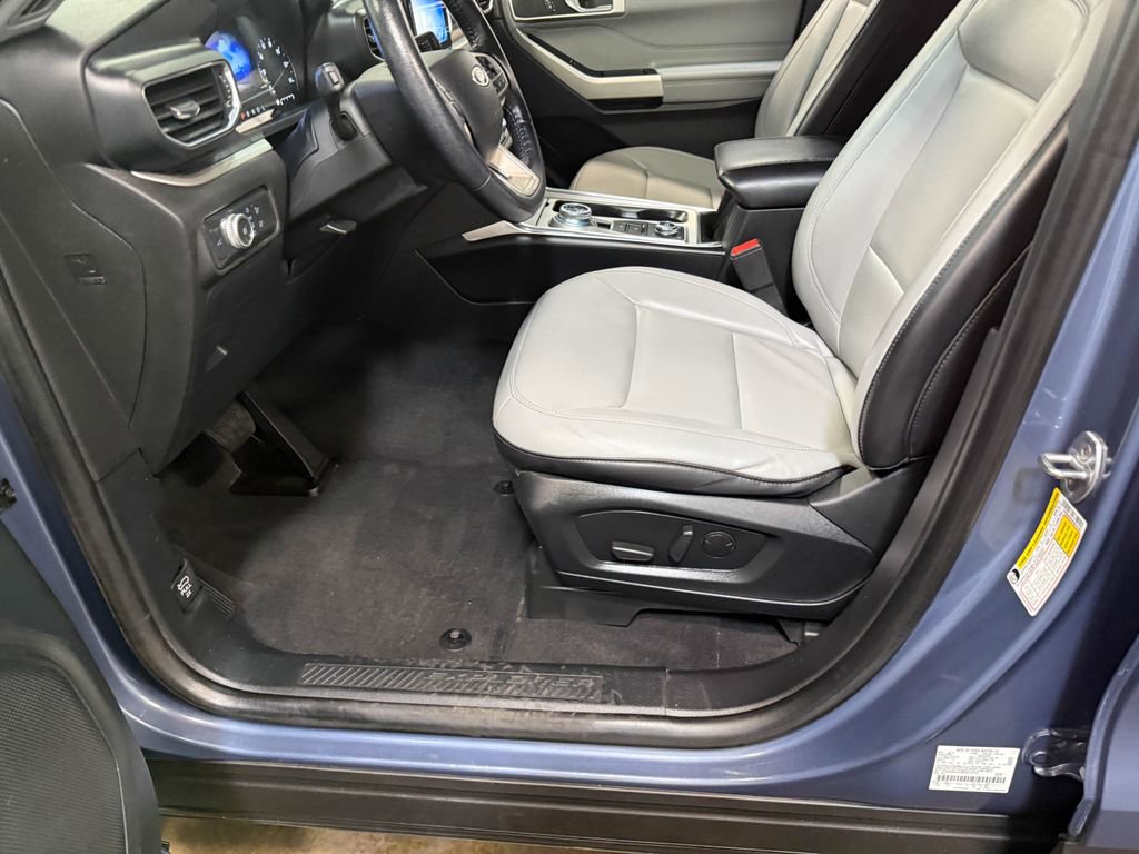 Used 2021 Ford Explorer XLT w/ Equipment Group 202A image 53