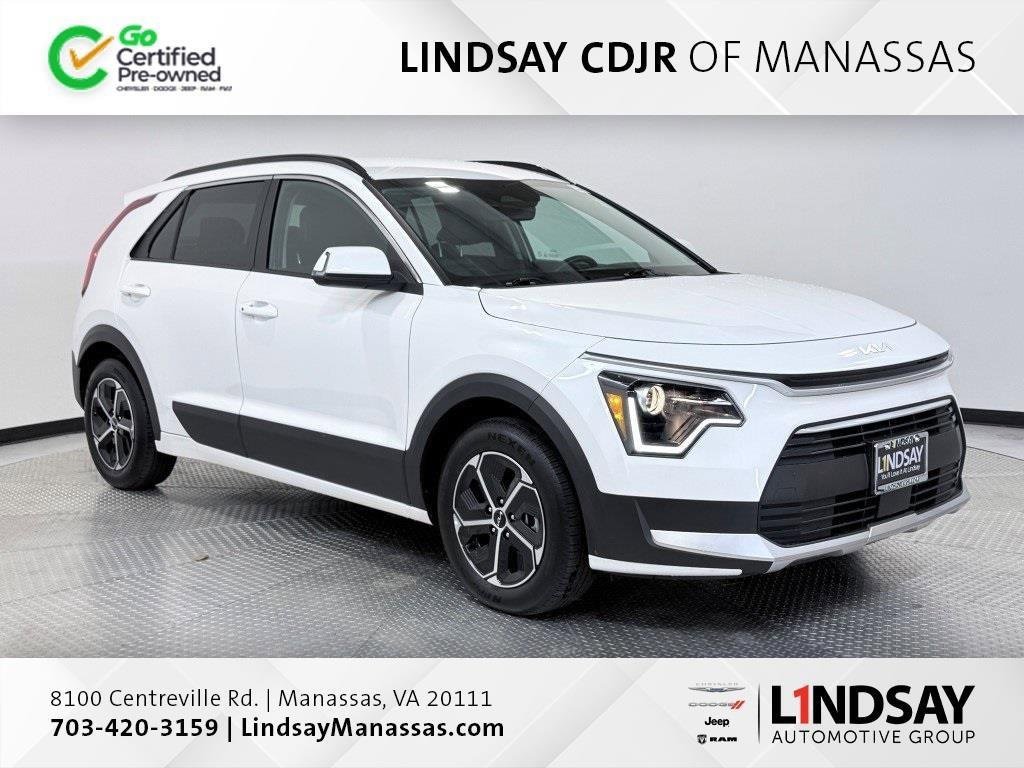 Used 2023 Kia Niro EX image 1