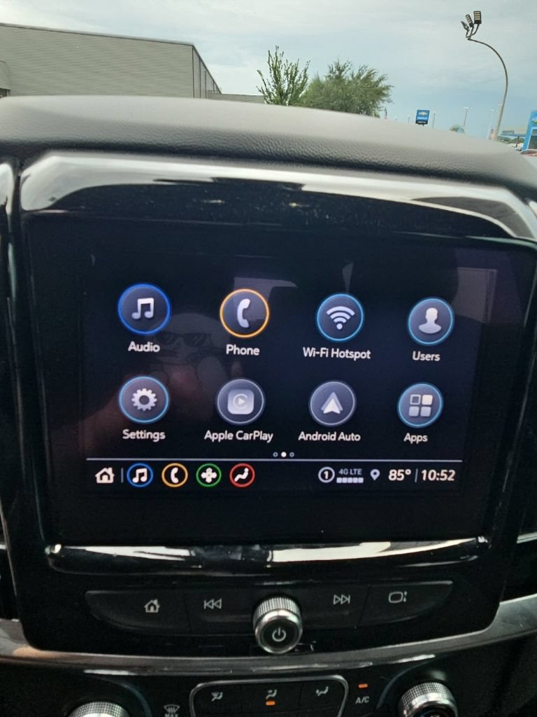 Used 2023 Chevrolet Traverse LT FWD image 16