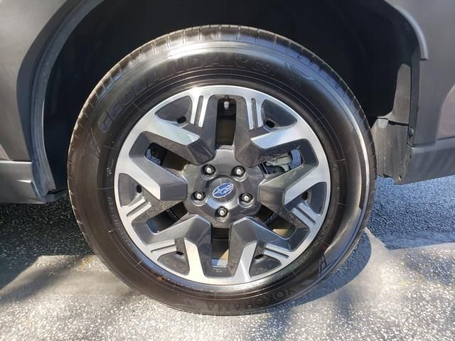 Certified 2025 Subaru Forester Premium AWD/4WD image 20