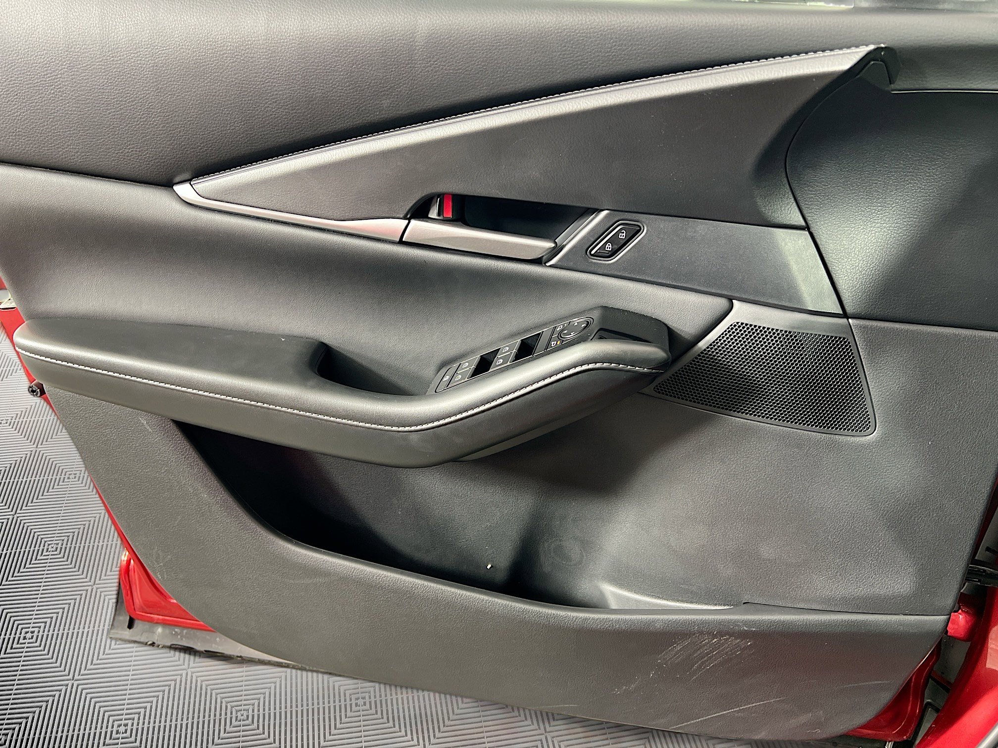 Used 2025 MAZDA CX-30 AWD 2.5 S w/ Select Sport Pkg image 19