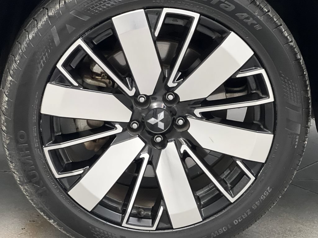 Used 2025 Mitsubishi Outlander SE FWD image 77