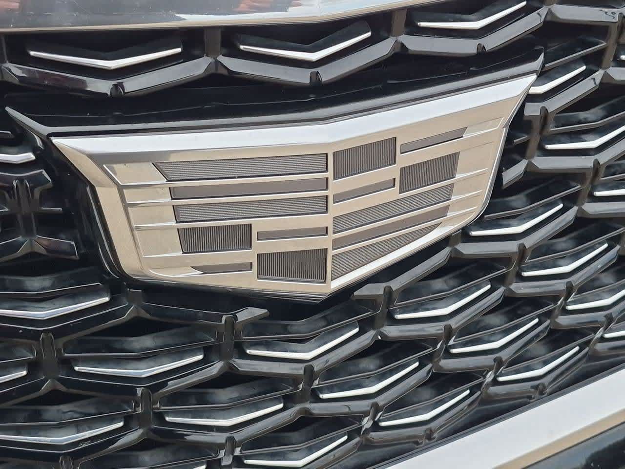 Used 2024 Cadillac XT4 Premium Luxury AWD/4WD image 11