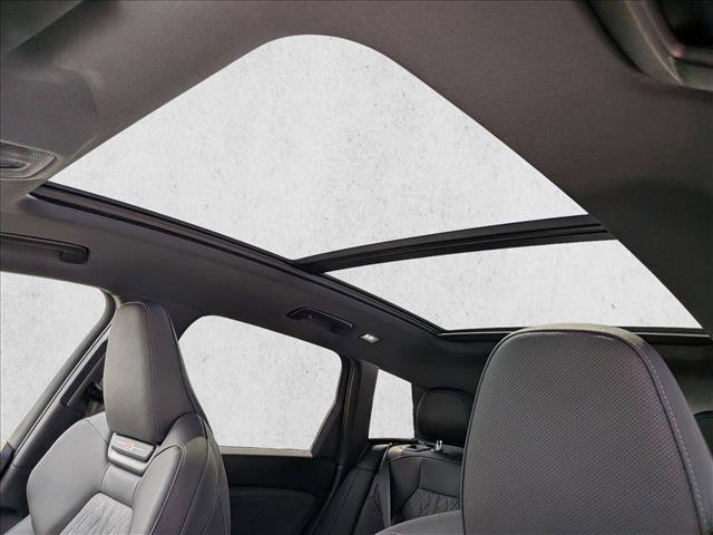 Certified 2025 Audi SQ6 e-tron Prestige w/ Black Optic Package AWD/4WD image 18