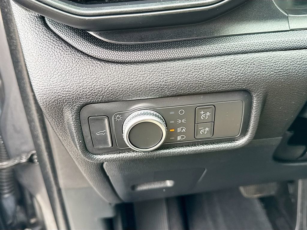 Used 2021 Ford Explorer Base image 22