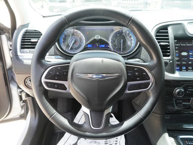 Certified 2022 Chrysler 300 Touring L RWD image 26