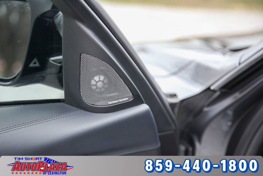 Used 2018 BMW M3 image 40