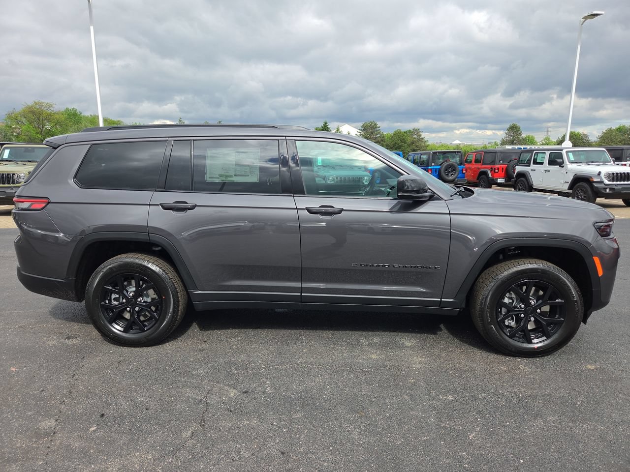 New 2026 Jeep Grand Cherokee L 4WD image 8