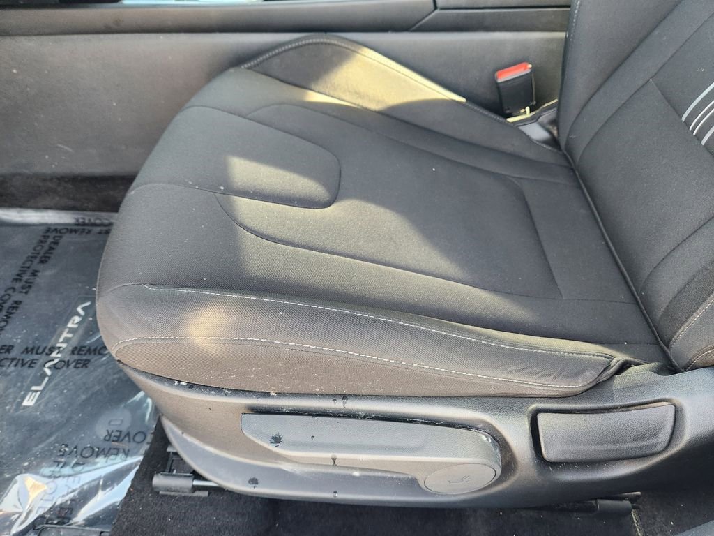 Used 2023 Hyundai Elantra Blue w/ Cargo Package image 24