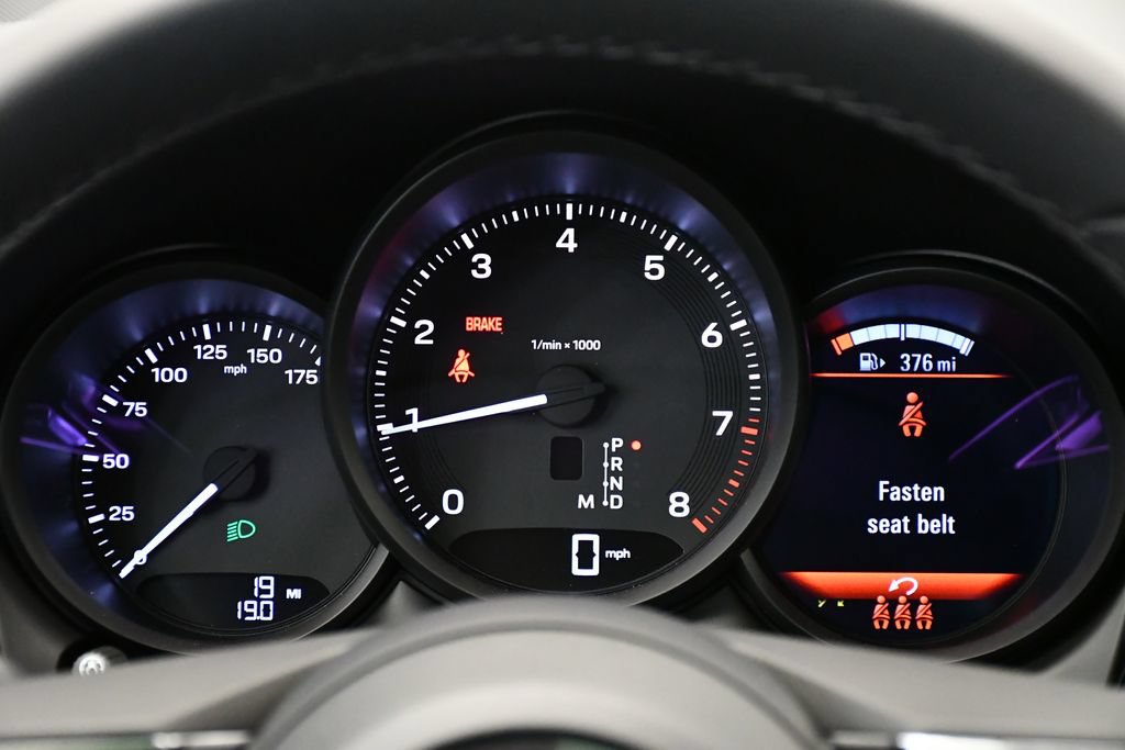 Certified 2026 Porsche Macan AWD/4WD image 31