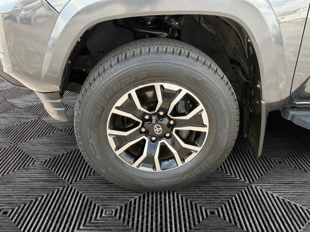 Certified 2023 Toyota Tacoma TRD Sport AWD/4WD image 14