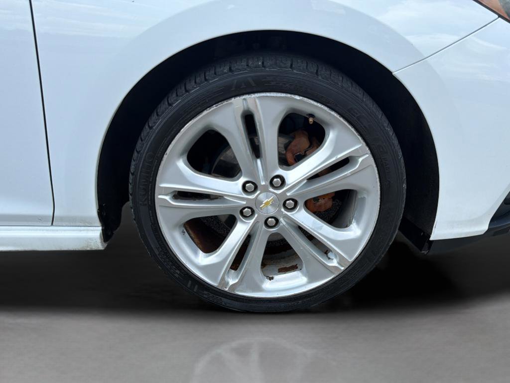 Used 2017 Chevrolet Cruze Premier image 29
