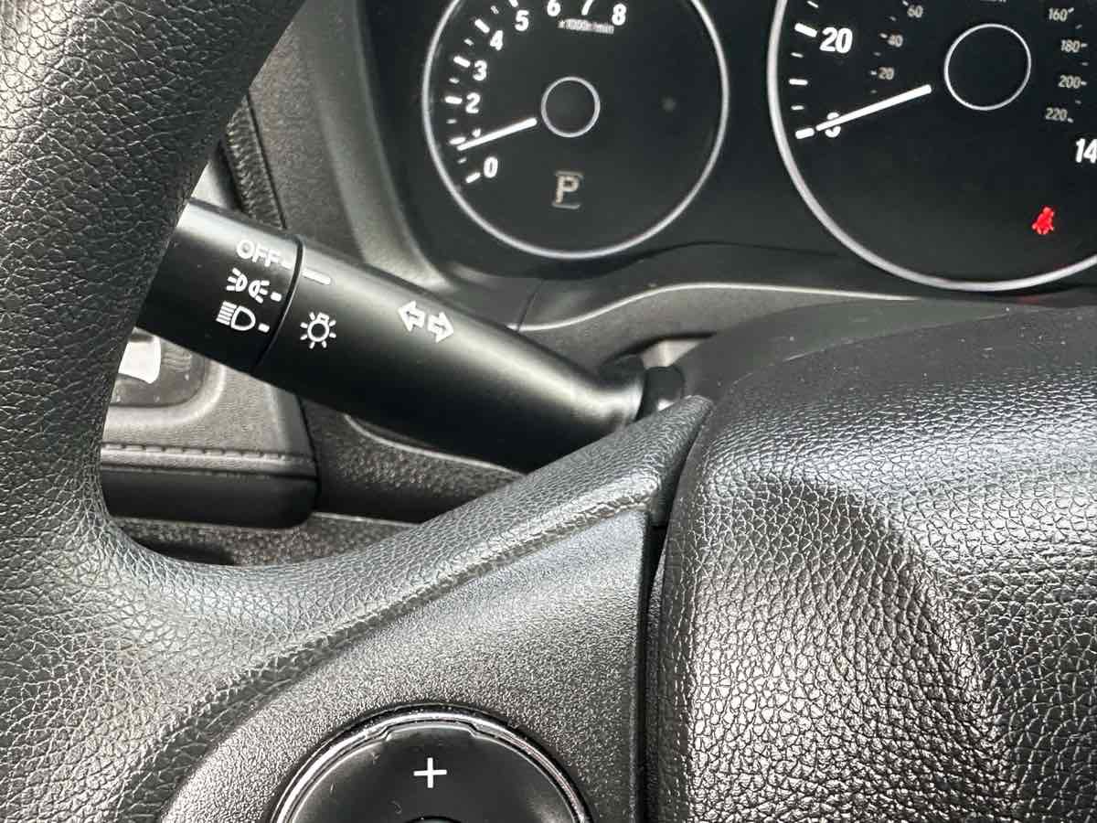 Used 2017 Honda HR-V LX image 31