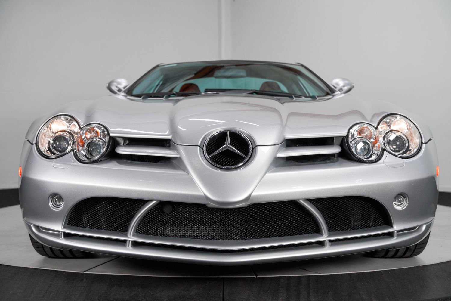 Used 2005 Mercedes-Benz SLR Coupe image 17