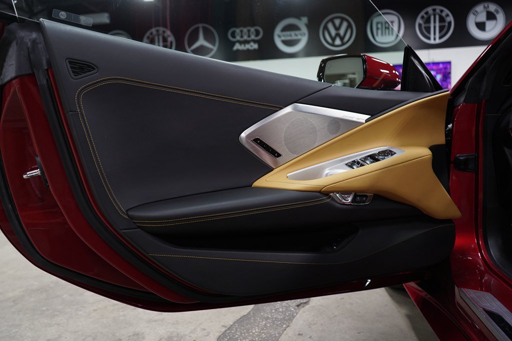 Used 2021 Chevrolet Corvette Stingray Preferred Conv w/ Battery Protection Package RWD image 9
