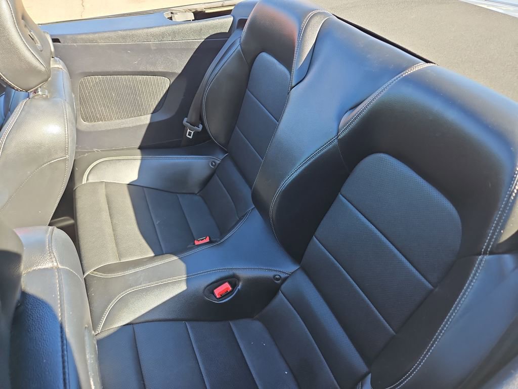 Used 2019 Ford Mustang Premium RWD image 26