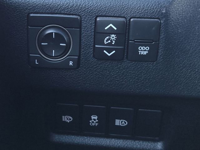 Used 2020 Lexus GX 460 Premium w/ Premium Package image 26