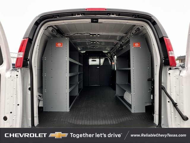 New 2026 Chevrolet Express 3500 w/ Driver Convenience Package RWD image 24