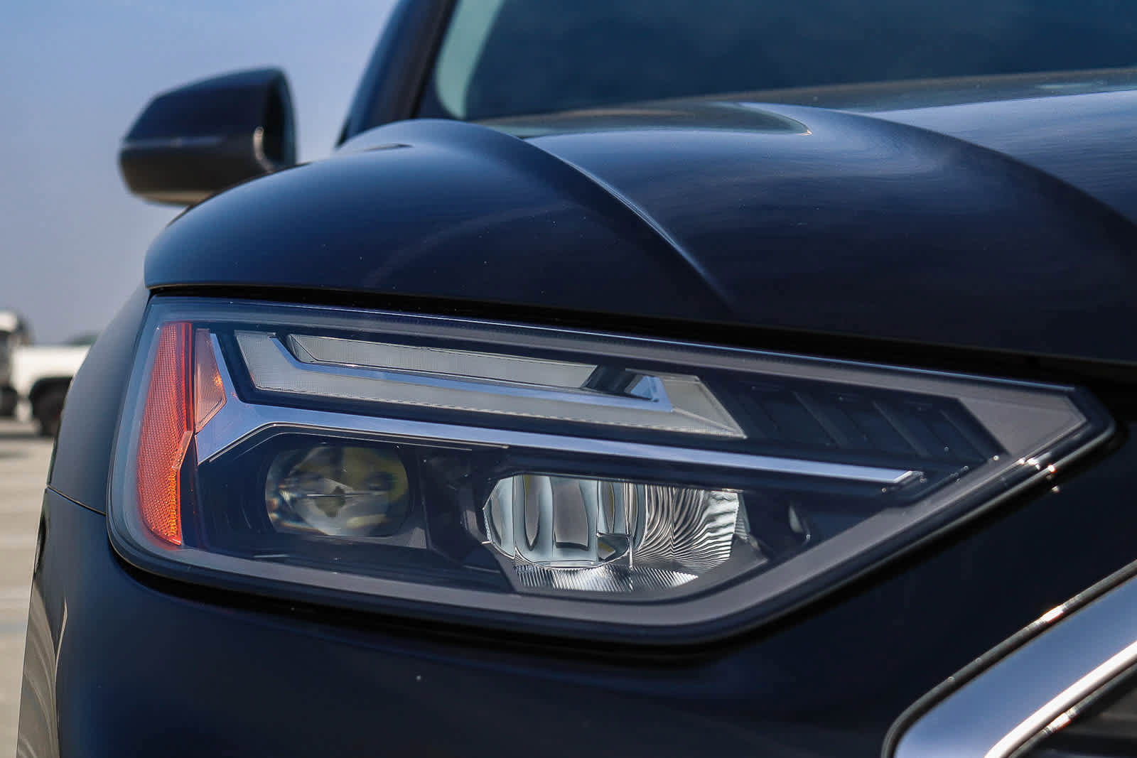 Used 2023 Audi Q5 2.0T Premium w/ Convenience Package image 9