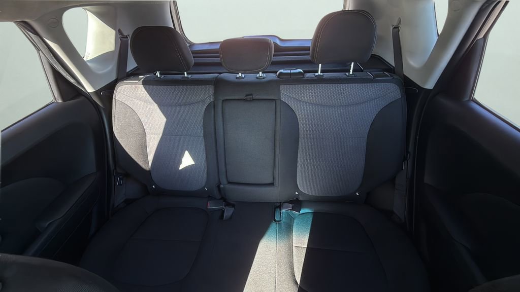 Used 2018 Kia Soul + FWD image 11