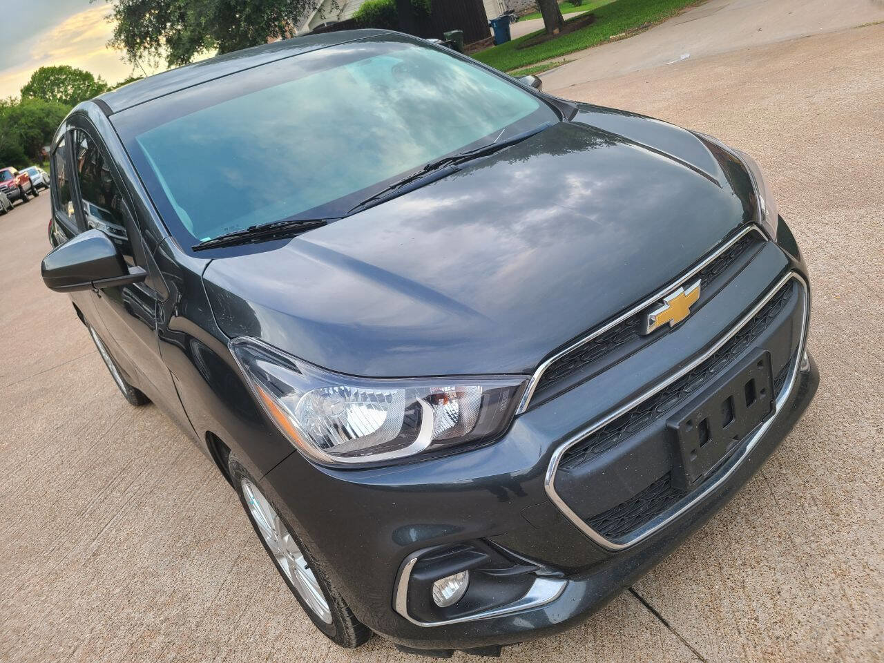Used 2018 Chevrolet Spark LT image 2