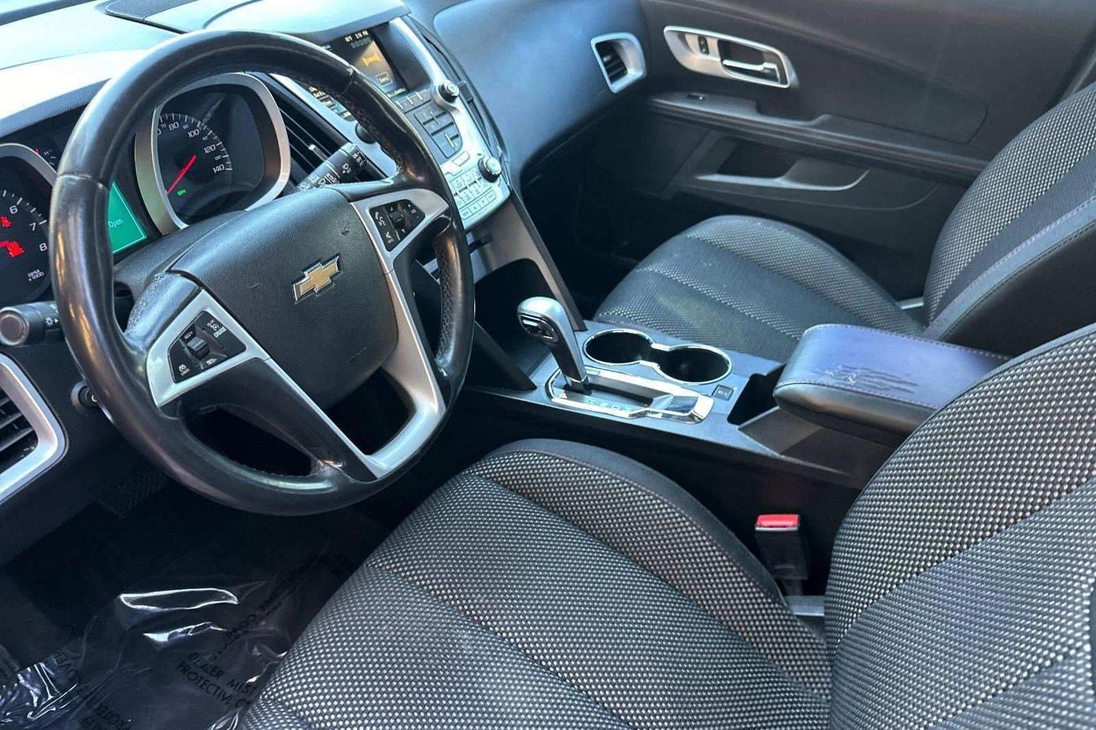 Used 2015 Chevrolet Equinox LT w/ Driver Convenience Package AWD/4WD image 4