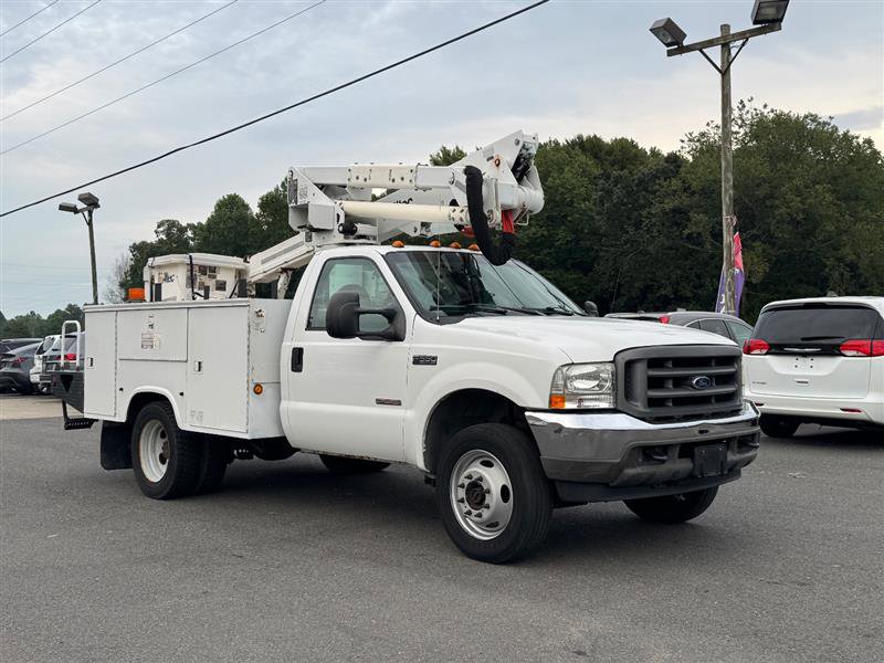 Used 2004 Ford F550 4x4 Regular Cab Super Duty image 4