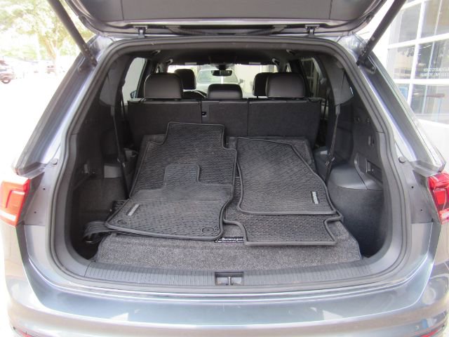 Used 2022 Volkswagen Tiguan SE R-Line FWD image 24