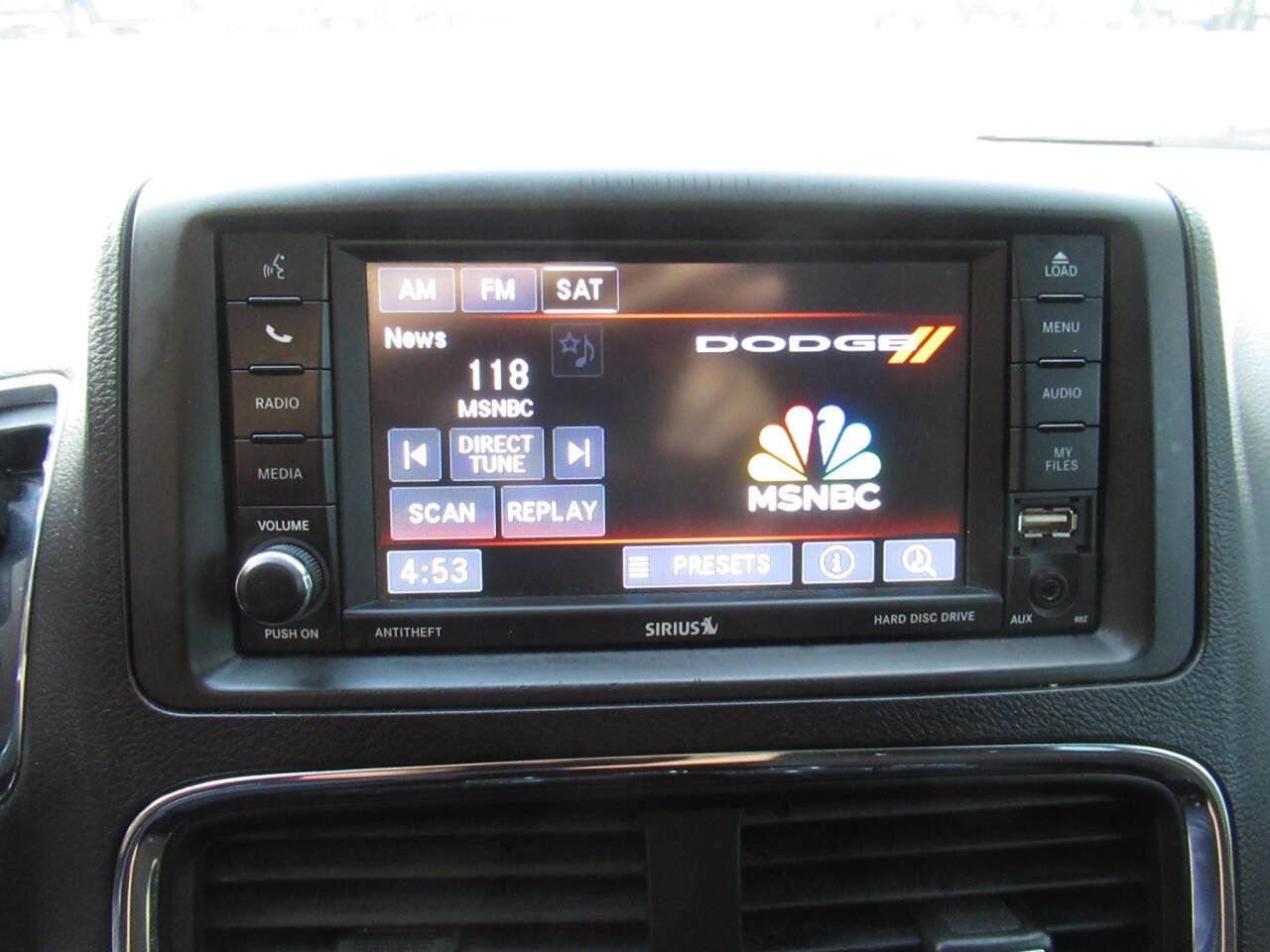 Used 2019 Dodge Grand Caravan SE w/ UConnect Hands-Free Group image 22