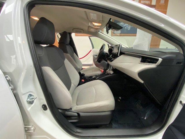 Used 2021 Toyota Corolla LE FWD image 17