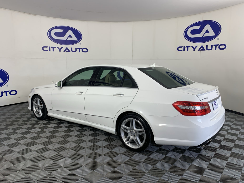 Used 2013 Mercedes-Benz E 350 4MATIC Sedan image 5