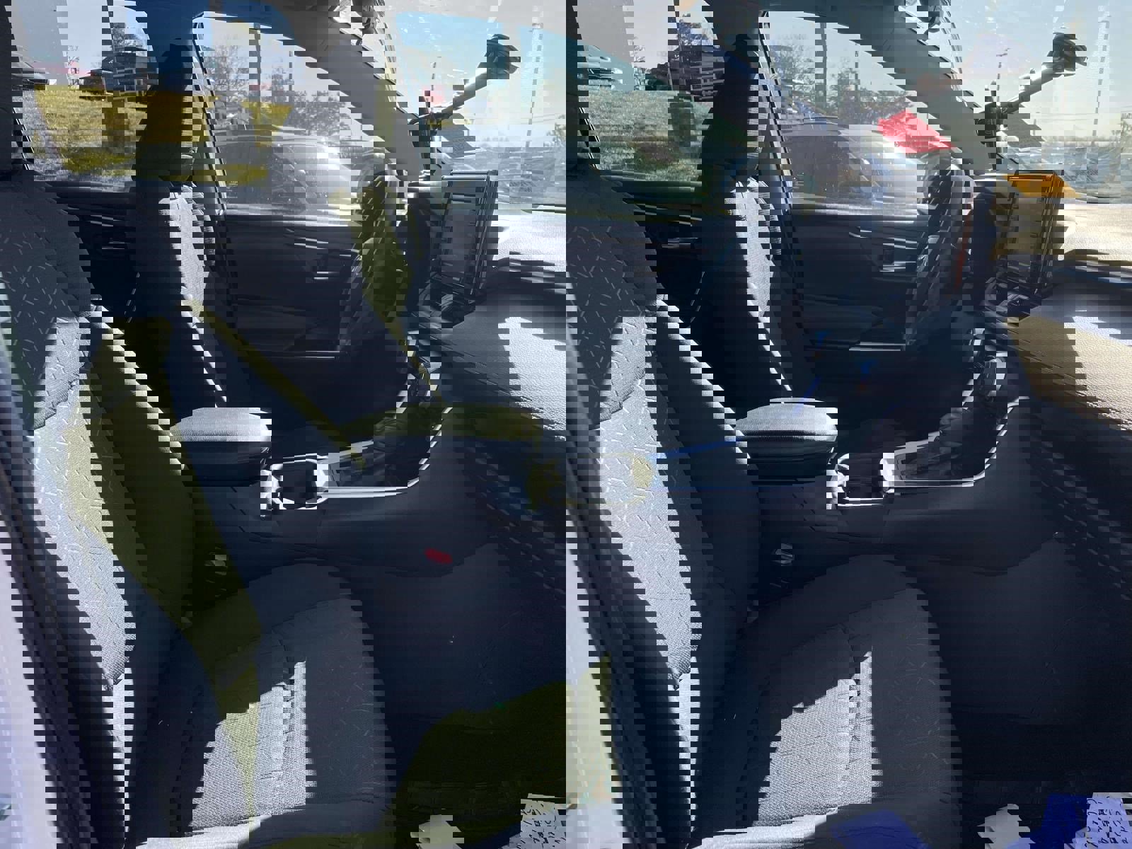 Used 2021 Toyota RAV4 XLE image 12